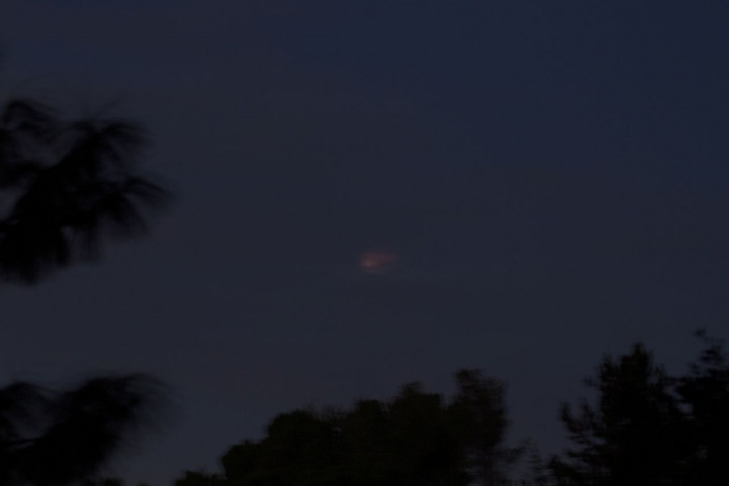 Lunar Eclipse, 10th Dec 2011, 6.11 PST, Los Angeles (Photo:Tim Jones)