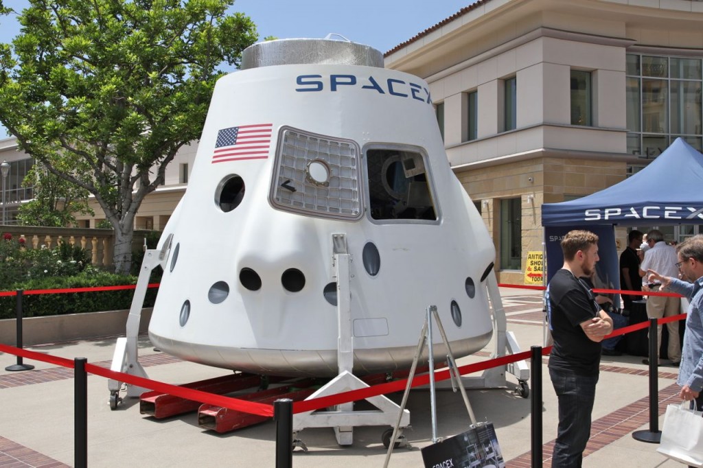 SPACEX Dragon Capsule at Planetfest Pasadena (Photo: Tim Jones)