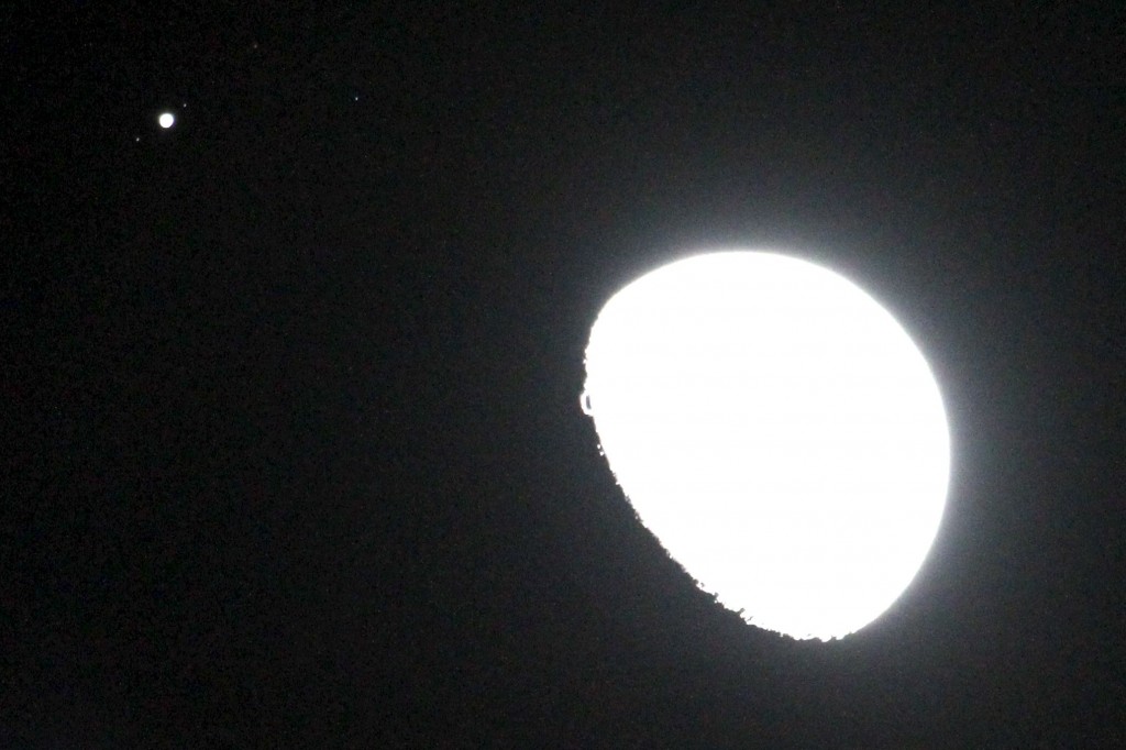 Jupiter and Moon, 17:55 (PST), 21.01.2013, Los Angeles. ©Tim Jones