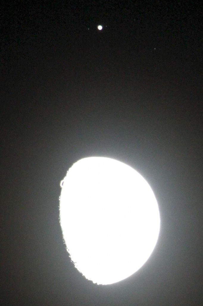 Moon and Jupiter, 19:21 (PST), Los Angeles. ©Tim Jones